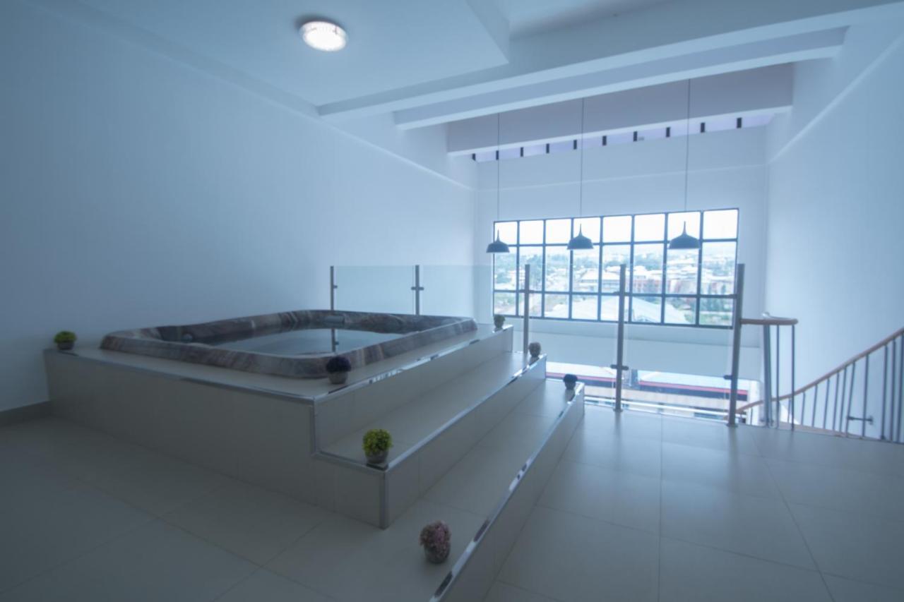 Wdc Aparthotel - Buea Εξωτερικό φωτογραφία